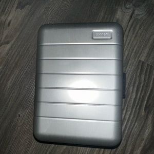 Away Hard Cover Travel Pouch ( Silver )